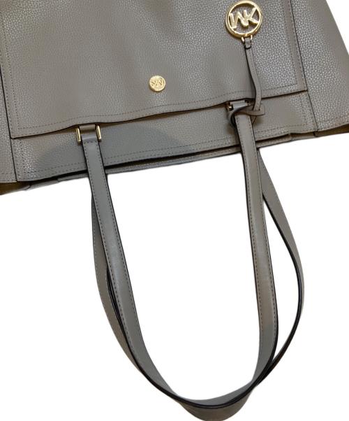 MICHAEL KORS（マイケルコース）MICHAEL KORS (マイケルコース) PWD BLSH MLT グレーの古着・服飾アイテム