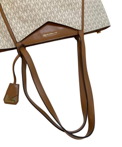 MICHAEL KORS（マイケルコース）MICHAEL KORS (マイケルコース) Whitney Large Logo Tote Bag ホワイト サイズ:表記なしの古着・服飾アイテム