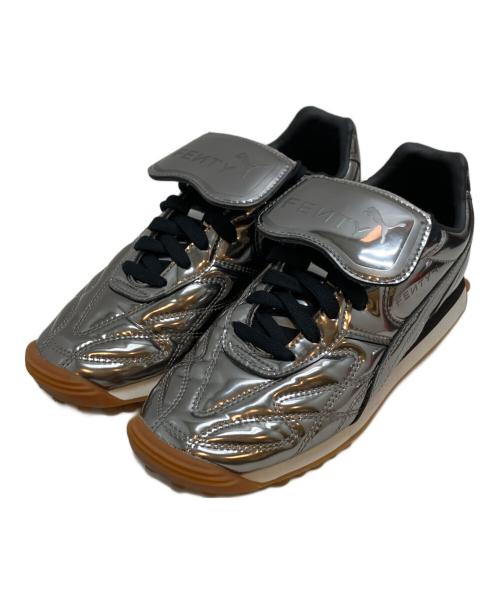 Fenty PUMA by Rihanna（フェンティ プーマ バイ リアーナ）FENTY PUMA by Rihanna (フェンティ プーマ バイ リアーナ) Avanti C'Aged Silver' シルバー サイズ:23.5の古着・服飾アイテム