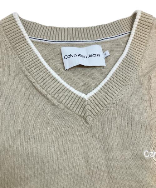 Calvin Klein Jeans（カルバンクラインジーンズ）Calvin Klein Jeans (カルバンクラインジーンズ) ニットベスト ベージュ サイズ:Mの古着・服飾アイテム
