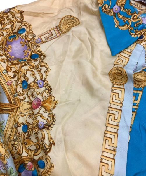 VERSATILE COUTURE（ヴェルサーチ・バーサタイル）VERSATILE COUTURE (ヴェルサーチ・バーサタイル) チェーン柄シルクシャツ イエロー×ブルー サイズ:44の古着・服飾アイテム