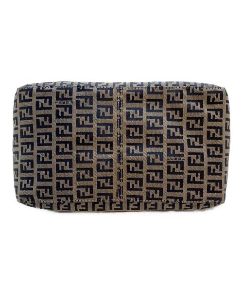 FENDI（フェンディ）FENDI (フェンディ) マンバケット ズッキーノ/ワンショルダーバッグ グレーの古着・服飾アイテム