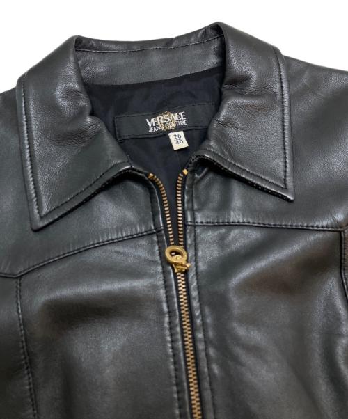 VERSACE JEANS COUTURE（ヴェルサーチ ジーンズクチュール）VERSACE JEANS COUTURE (ヴェルサーチ ジーンズクチュール) レザーコート ブラック サイズ:26/40(おおよそMサイズ)の古着・服飾アイテム