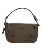 COACHコーチ）の古着「ウエスタンリベットワンショルダーバッグ」｜ブラウン