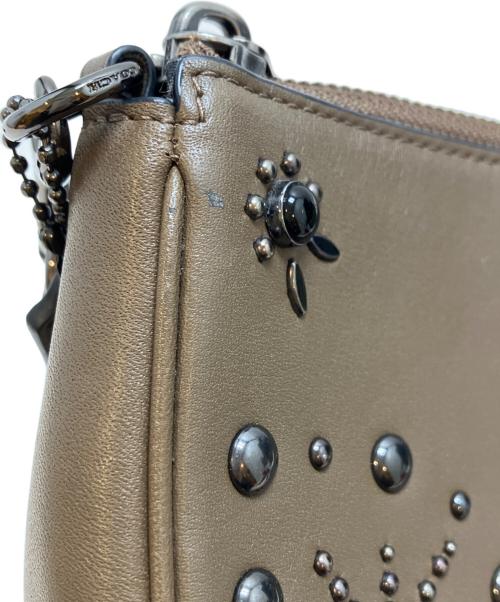 COACH（コーチ）COACH (コーチ) ウエスタンリベットワンショルダーバッグ ブラウン サイズ:表記なしの古着・服飾アイテム