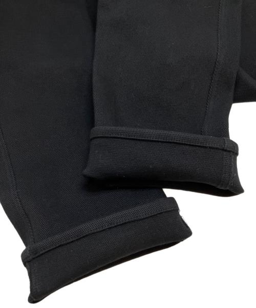 ISAMU KATAYAMA BACKLASH（イサムカタヤマ・バックラッシュ）ISAMU KATAYAMA BACKLASH (イサムカタヤマ・バックラッシュ) SUPER STRETCH DOBBY CLOTH SARROUEL SKINNY PANTS ブラック サイズ:Mの古着・服飾アイテム