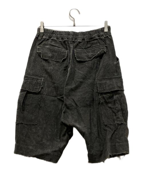 ISAMU KATAYAMA BACKLASH（イサムカタヤマ・バックラッシュ）ISAMU KATAYAMA BACKLASH (イサムカタヤマ・バックラッシュ) 墨染めリネンキャンバスカーゴショートパンツ グレー サイズ:Mの古着・服飾アイテム