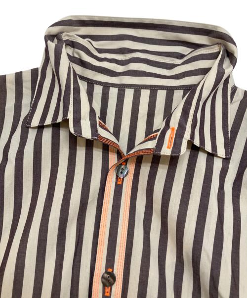 HeRIN.CYE（ヘリンドットサイ）HeRIN.CYE (ヘリンドットサイ) Flare hem shirt ブラウン サイズ:FREEの古着・服飾アイテム