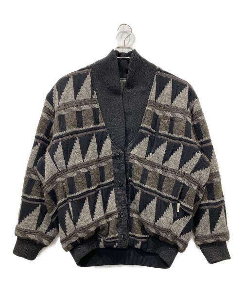 ISSEY MIYAKE MEN（イッセイミヤケメン）ISSEY MIYAKE MEN (イッセイミヤケメン) 幾何学模様ニットブルゾン グレー サイズ:Mの古着・服飾アイテム
