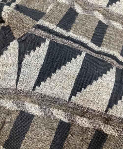 ISSEY MIYAKE MEN（イッセイミヤケメン）ISSEY MIYAKE MEN (イッセイミヤケメン) 幾何学模様ニットブルゾン グレー サイズ:Mの古着・服飾アイテム