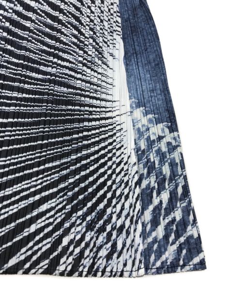 PLEATS PLEASE（プリーツプリーズ）PLEATS PLEASE (プリーツプリーズ) 総柄プリーツノースリーブワンピース/2017SS/Motion Dress ブルー サイズ:4の古着・服飾アイテム