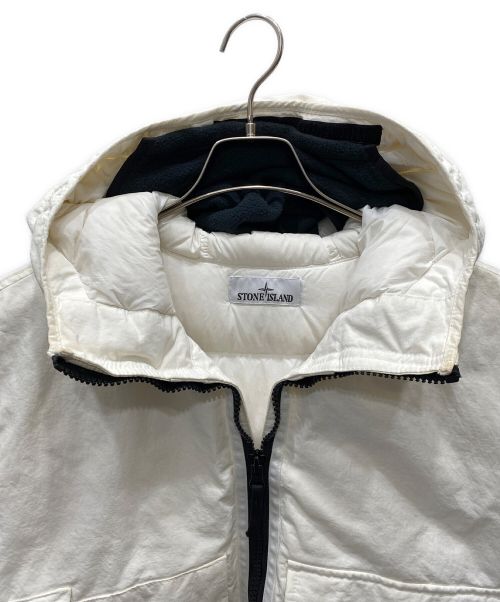 STONE ISLAND（ストーンアイランド）STONE ISLAND (ストーンアイランド) OPAQUE NYLON TWILL DOWN JACKET ホワイト サイズ:Lの古着・服飾アイテム