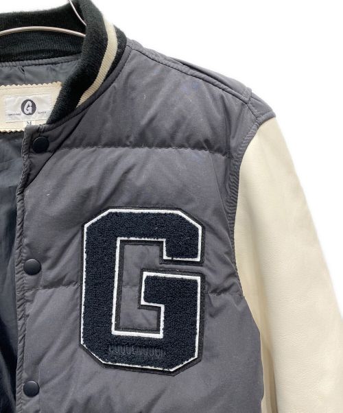 GOODENOUGH（）GOODENOUGH (グッドイナフ) ダウンヴァーシティジャケット グレー×ホワイト サイズ:Mの古着・服飾アイテム