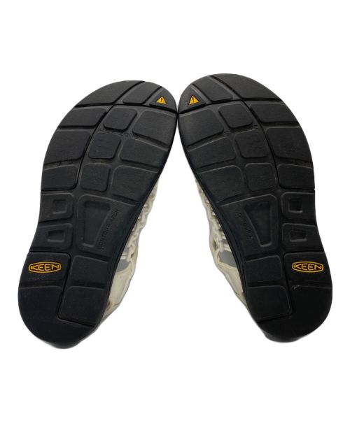 KEEN（キーン）KEEN (キーン) ユニーク サンダル ホワイト サイズ:24.5cmの古着・服飾アイテム