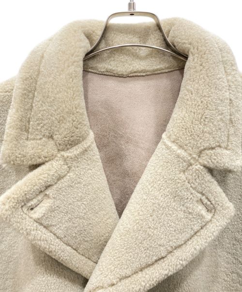 Ameri（アメリ）AMERI (アメリ) REVERSIBLE BOA PONCHO COAT ベージュ サイズ:FREEの古着・服飾アイテム