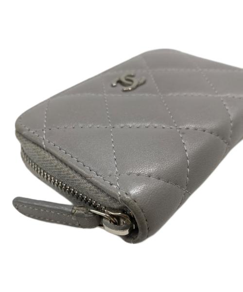 CHANEL（シャネル）CHANEL (シャネル) ラムスキンマトラッセクラシックジップコインパース グレーの古着・服飾アイテム