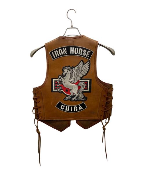 Burny（バーニー）Burny (バーニ) 刺繍パッチ付レザーベスト ブラウン サイズ:記載なしの古着・服飾アイテム