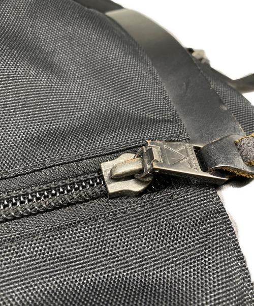 MAKAVELIC（マキャベリック）MAKAVELIC (マキャベリック) CHASE DOUBLE LINE BACKPACK ブラックの古着・服飾アイテム