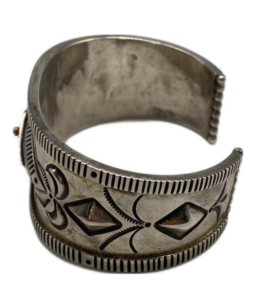 ナバホ族（ナバホゾク）ナバホ族 (ナバホゾク) クレンドンピートナバホブレスレット シルバー サイズ:表記無しの古着・服飾アイテム