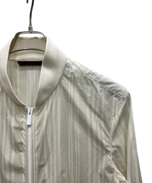 ERMENEGILDO ZEGNA（エルメネジルド・ゼニア）ERMENEGILDO ZEGNA (エルメネジルド・ゼニア) ブルゾン ホワイト サイズ:48の古着・服飾アイテム