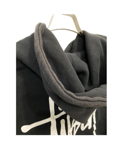 stussy（ステューシー）stussy (ステューシー) ロゴプリントプルオーバーパーカー ブラック サイズ:Mの古着・服飾アイテム