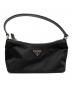 PRADA（プラダ）の古着「ナイロンハンドポーチ」｜ブラック