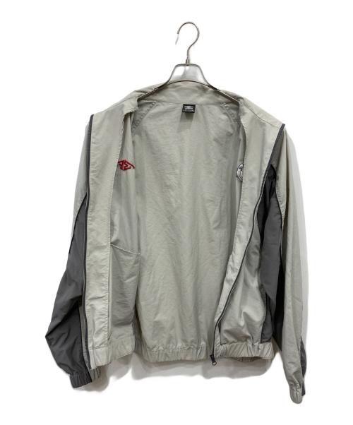 UMBRO（アンブロ）UMBRO (アンブロ) BAYFLOW (ベイフロー) ジップアップジャケット グレー サイズ:４の古着・服飾アイテム