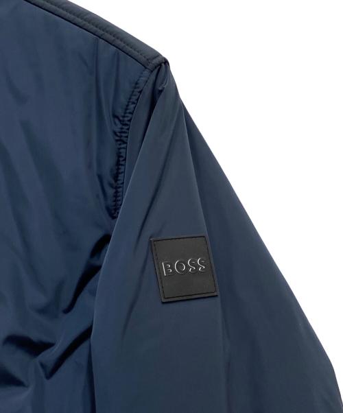 BOSS（ボス）BOSS (ボス) ウォーターリペレントリバーシブルリラックスフィットジャケット ネイビー サイズ:52の古着・服飾アイテム