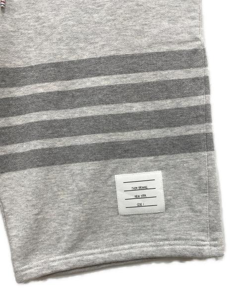 Thom Browne（トムブラウン）Thom Browne (トムブラウン) Classic Loopback 4-Bar Sweatshorts グレー サイズ:1の古着・服飾アイテム