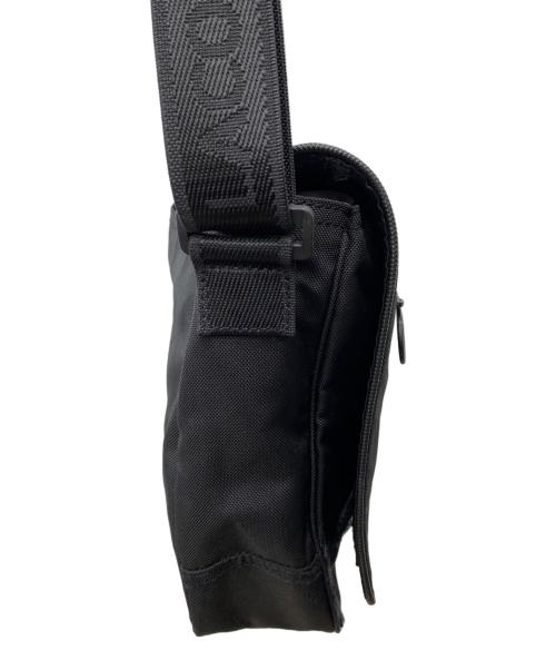 LACOSTE（ラコステ）LACOSTE (ラコステ) Supreme (シュプリーム) 19AW Small Messenger Bag ブラックの古着・服飾アイテム