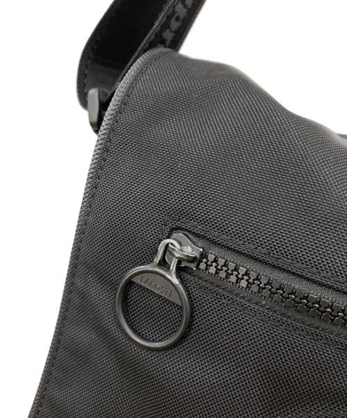 LACOSTE（ラコステ）LACOSTE (ラコステ) Supreme (シュプリーム) 19AW Small Messenger Bag ブラックの古着・服飾アイテム