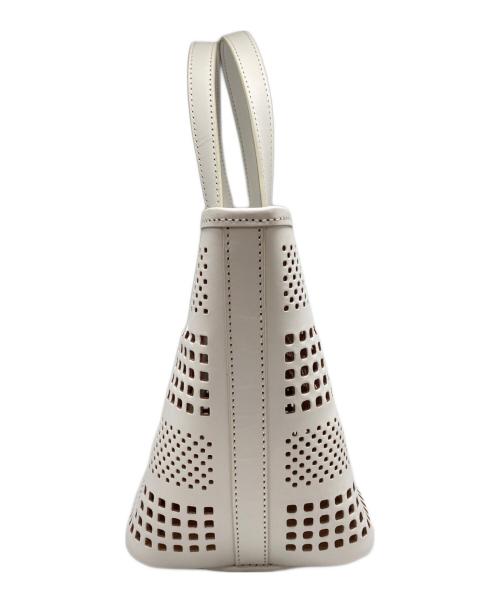 BLUE LABEL CRESTBRIDGE（ブルーレーベルクレストブリッジ）BLUE LABEL CRESTBRIDGE (ブルーレーベルクレストブリッジ) ハンドバッグ ホワイトの古着・服飾アイテム