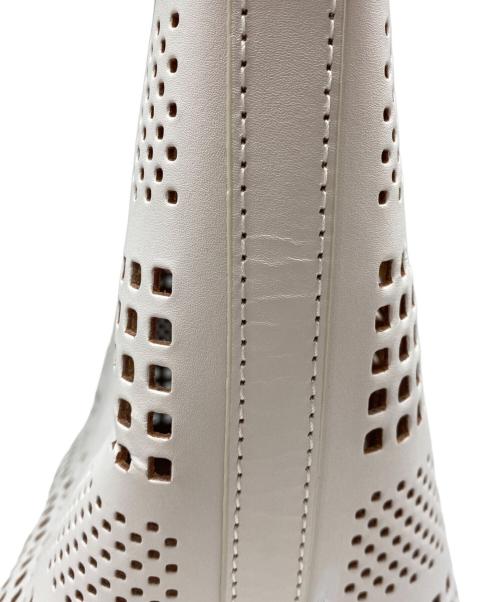 BLUE LABEL CRESTBRIDGE（ブルーレーベルクレストブリッジ）BLUE LABEL CRESTBRIDGE (ブルーレーベルクレストブリッジ) ハンドバッグ ホワイトの古着・服飾アイテム