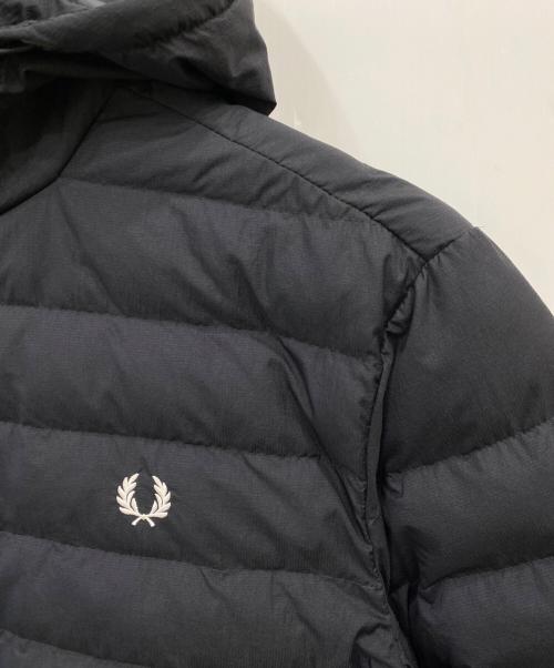 FRED PERRY（フレッドペリー）FRED PERRY (フレッドペリー) 中綿ジャケット ネイビー サイズ:Ｌの古着・服飾アイテム