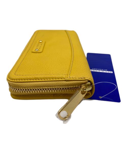 BURBERRY BLUE LABEL（バーバリーロンドンブルーレーベル）BURBERRY BLUE LABEL (バーバリーロンドンブルーレーベル) 長財布 イエロー 未使用品の古着・服飾アイテム
