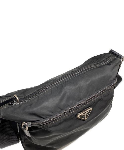 PRADA（プラダ）PRADA (プラダ) ナイロンショルダーバッグ ブラックの古着・服飾アイテム