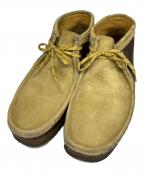 RockyMountainFeatherBed×CLARKSロッキーマウンテンフェザーベッド×クラークス）の古着「ワラビーブーツ」｜ベージュ