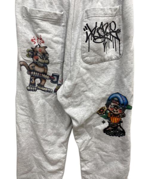 X-LARGE（エクストララージ）X-LARGE (エクストララージ) PAINTING SWEAT PANTS グレー サイズ:Sの古着・服飾アイテム