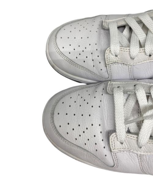 NIKE（ナイキ）NIKE (ナイキ) スニーカー ホワイト サイズ:27.5の古着・服飾アイテム