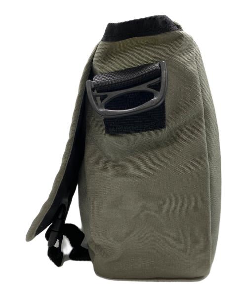 EASTPAK（イーストパック）EASTPAK (イーストパック) メッセンジャーバッグ グリーンの古着・服飾アイテム