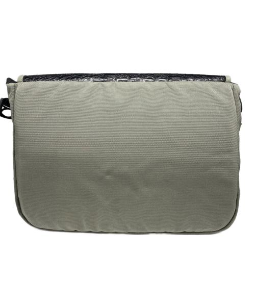 EASTPAK（イーストパック）EASTPAK (イーストパック) メッセンジャーバッグ グリーンの古着・服飾アイテム