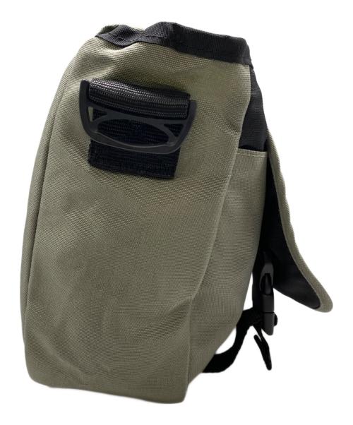EASTPAK（イーストパック）EASTPAK (イーストパック) メッセンジャーバッグ グリーンの古着・服飾アイテム