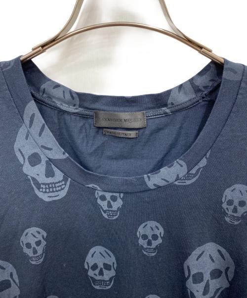 ALEXANDER McQUEEN（アレキサンダーマックイーン）ALEXANDER McQUEEN (アレキサンダーマックイーン) 総柄スカルTシャツ ネイビー サイズ:Sの古着・服飾アイテム