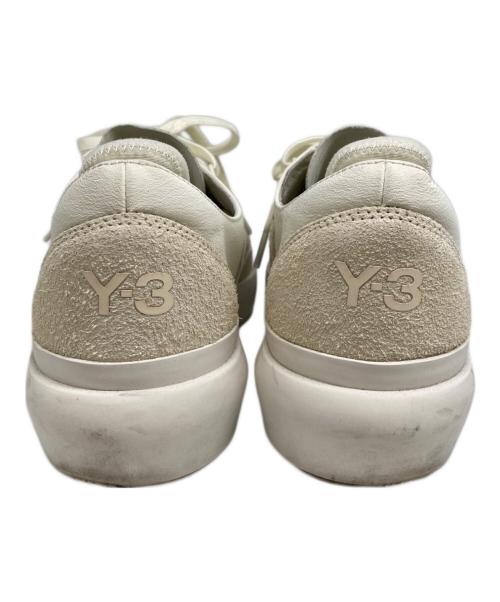 Y-3（ワイスリー）Y-3 (ワイスリー) AJATU COURT FORMAL ホワイト×ベージュ サイズ:26.5の古着・服飾アイテム