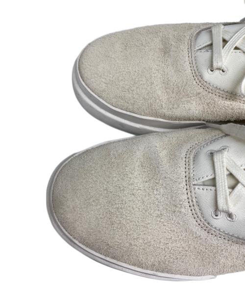 Y-3（ワイスリー）Y-3 (ワイスリー) AJATU COURT FORMAL ホワイト×ベージュ サイズ:26.5の古着・服飾アイテム