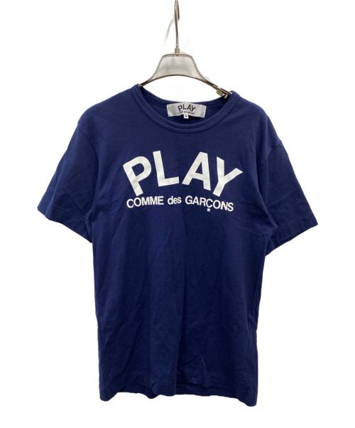 PLAY COMME des GARCONS（プレイコムデギャルソン）PLAY COMME des GARCONS (プレイコムデギャルソン) ロゴプリントTシャツ ネイビー サイズ:Ｍの古着・服飾アイテム