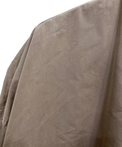 ISSEY MIYAKE（イッセイミヤケ）ISSEY MIYAKE (イッセイミヤケ) オーバーサイズスタンドカラーコート ベージュ サイズ:2の古着・服飾アイテム