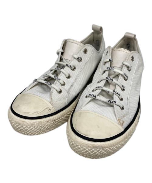 VALENTINO（ヴァレンティノ）VALENTINO (ヴァレンティノ) ロゴデザイン キャンバス ローカットスニーカー ホワイト サイズ:41の古着・服飾アイテム