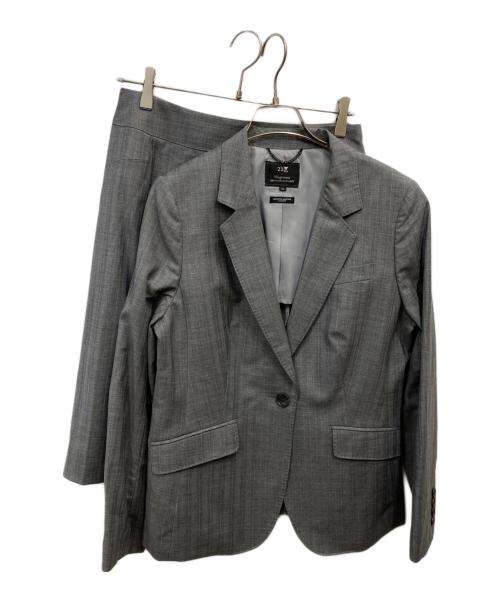 23区（ニジュウサンク）23区 (ニジュウサンク) ストライプセットアップ グレー サイズ:44の古着・服飾アイテム