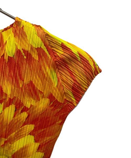 PLEATS PLEASE（プリーツプリーズ）PLEATS PLEASE (プリーツプリーズ) 総柄カットソー レッド サイズ:3の古着・服飾アイテム